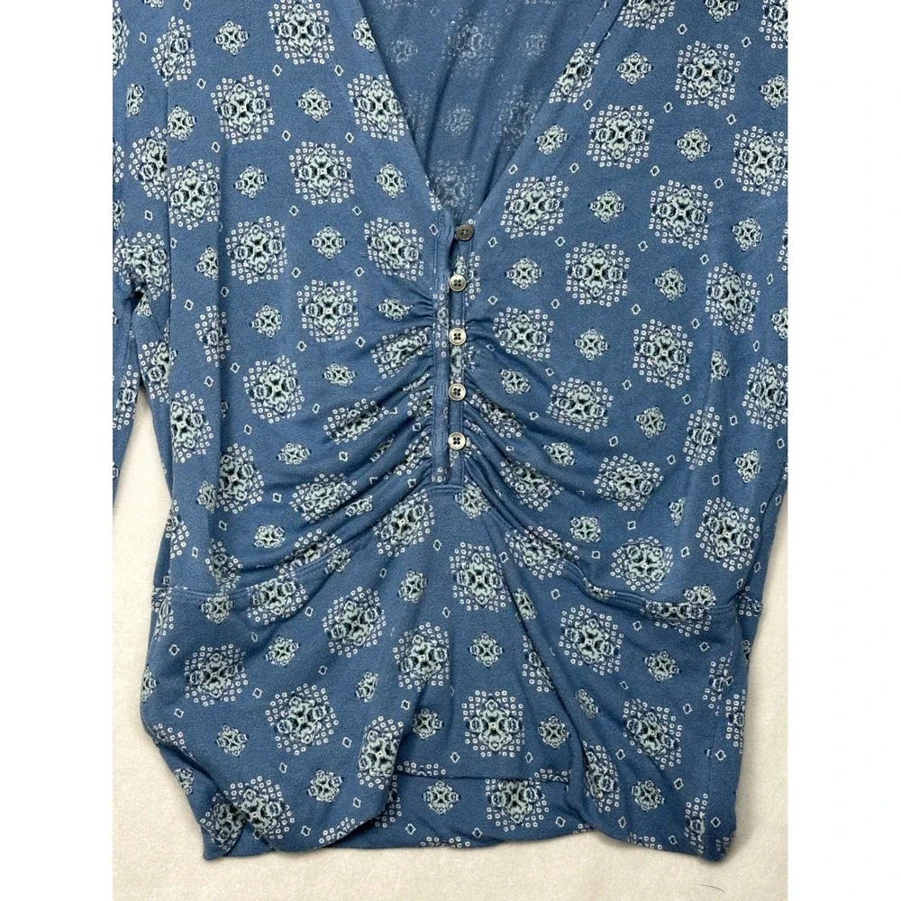 Free People Blue Medallion Print Ruched Button Front V-Neck‎ Blouse Top Womens M